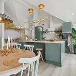 3 Bedroom Awesome In 펜션 Otterup